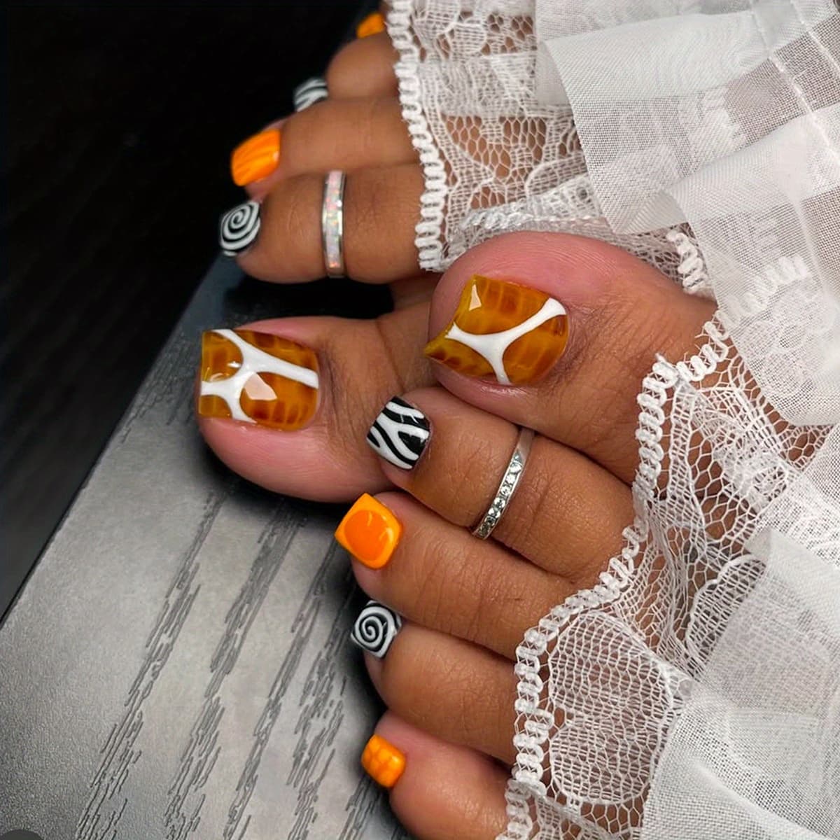 TEMU Short Square 48pcs Autumn Piece White Striped Brown Toenail Removable Nail Piece With Striped Pattern, Suitable For Women