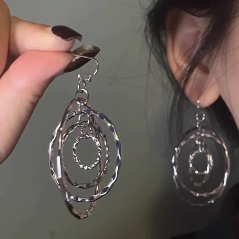 TEMU 2pcs Of Vintage Hammer Patterned Earrings