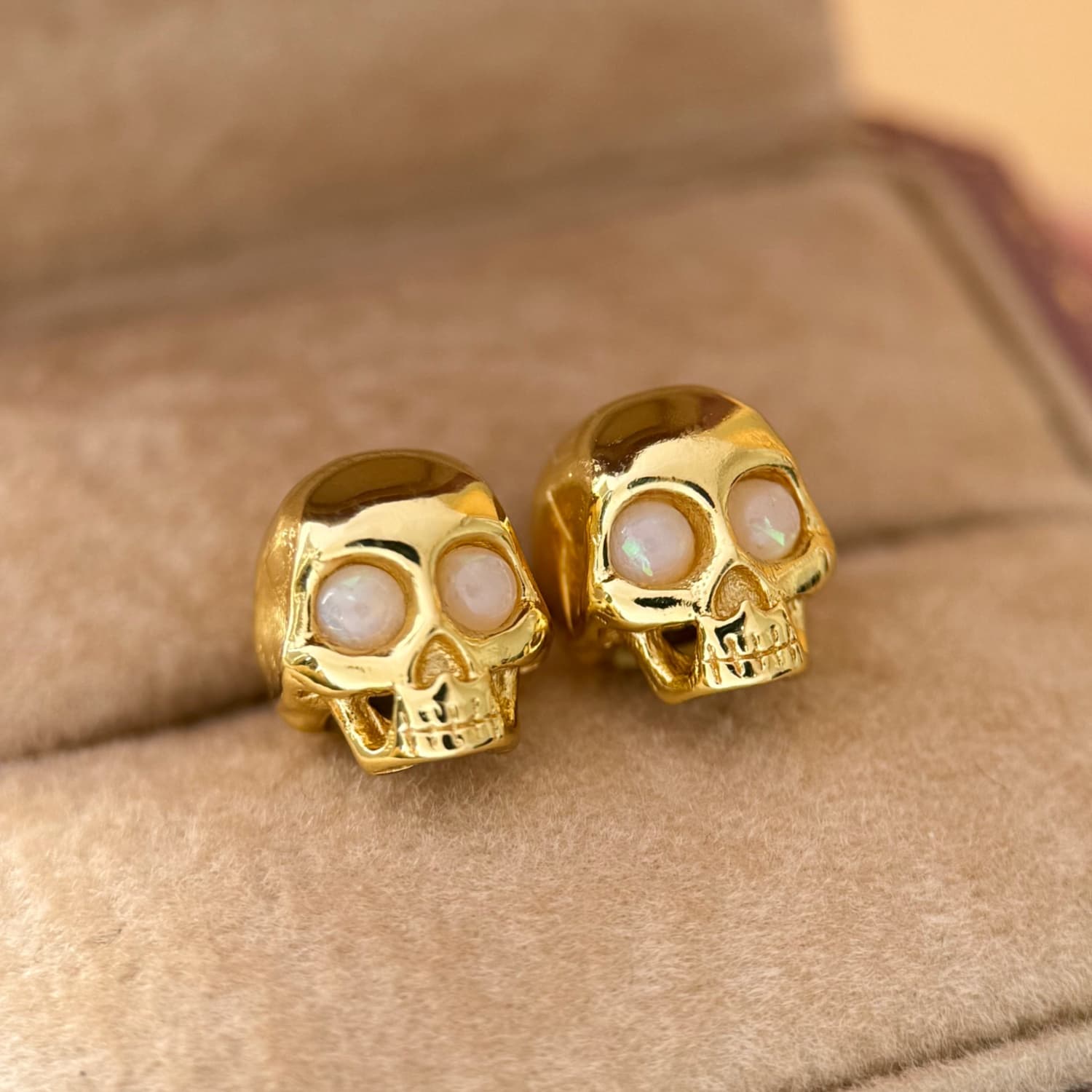 TEMU Rose Golden And Silvery Punk Gothic Skull Synthetic Opal Stud Earrings For Men And Women, Perfect For Halloween, Parties, And As Birthday Or Christmas Gifts