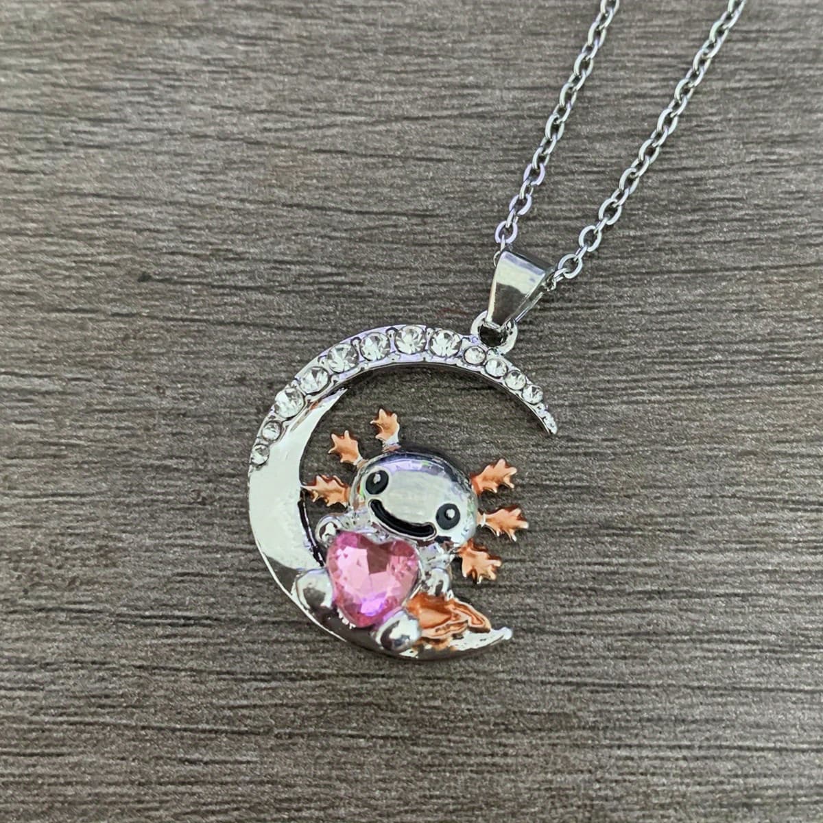 TEMU A Moon And Smiling Axolotl Alloy Pendant - A Kawaii Animal Necklace, Perfect Gift For Men And Women, Suitable For Birthdays/friendship Days, Stylish Everyday Jewelry