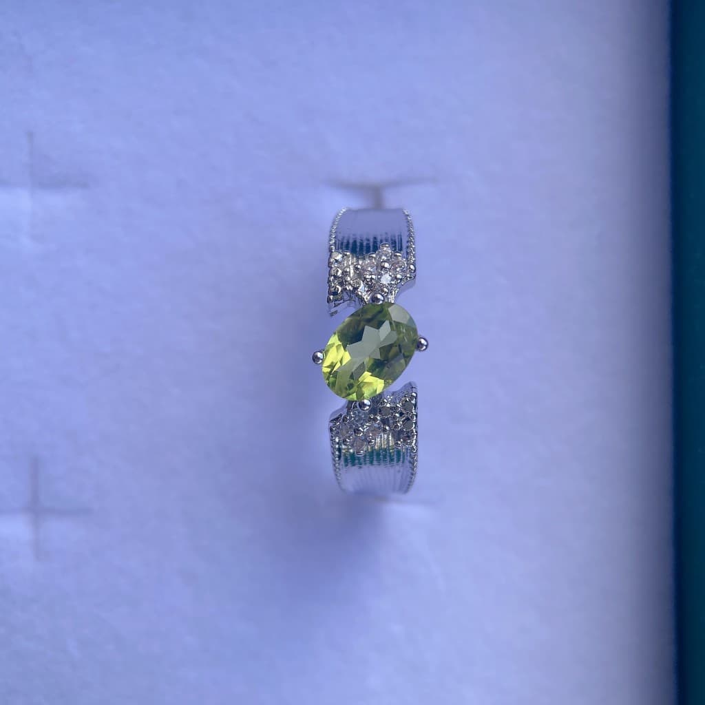 TEMU 1pc, 925 Silver, Natural Peridots , Elegant And , Suitable For Women, Perfect For Daily Wear, Parties, And Special Occasions, An For Gifting