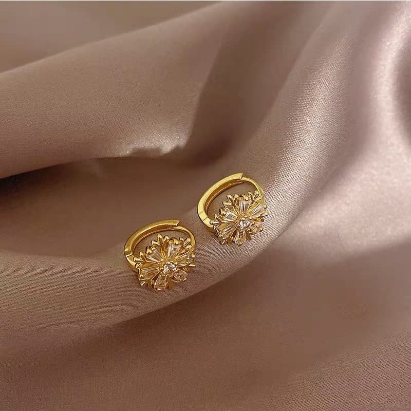 TEMU A Pair Of Small And Exquisite Snowflake Earrings, Versatile , Fashionable And Luxurious, Women's Jewelry Gift, , Commuting And - Ideal Gift