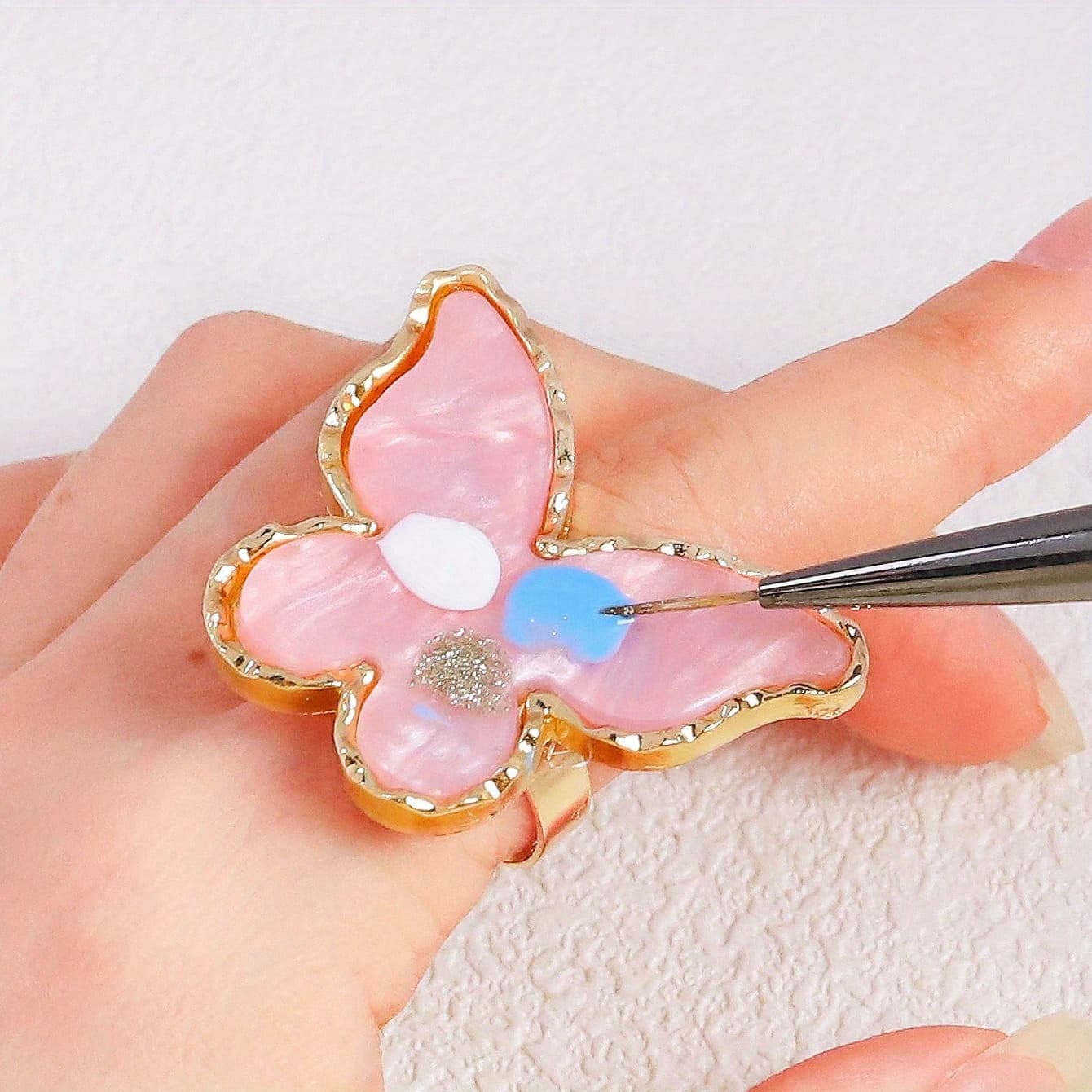 TEMU 1pc Shaped Nail Color Palette Ring Small Gel Polish Mixing Tray Nails Pigment Plate With Finger Rings