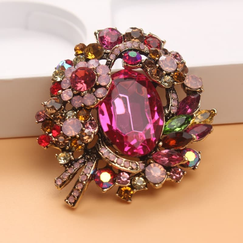 TEMU Badge - A Kaleidoscope Of Rose Main , With Petals Surrounding Branches And Leaves, A High-end Plant Jewelry Art