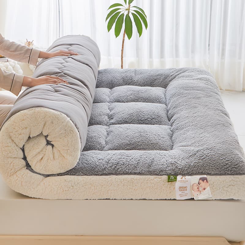 TEMU 1pc Soft Warm Fleece Mattress Topper - Quilted Bed Cover With Layer, Hand Washable Bedspread Suitable For & Hotel Use, Multiple Sizes (8-10cm Height)