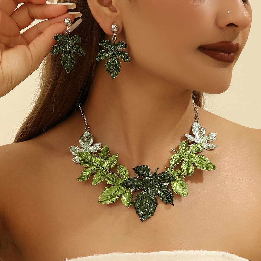 TEMU Leaf Oil Painting Necklace Set Vintage Versatile Exaggerated Leaves Valentine's Day Christmas Anniversary Gift