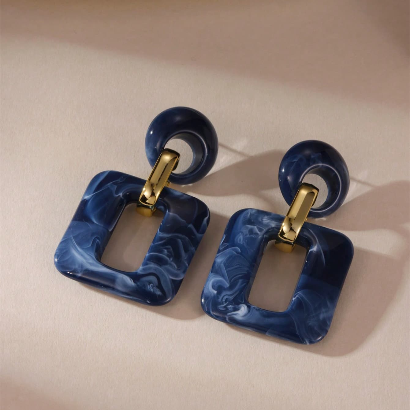 TEMU 1 Pair Of Vintage Minimalist Elegant Square Pendant Earrings For Daily Wear, Parties, And Vacations