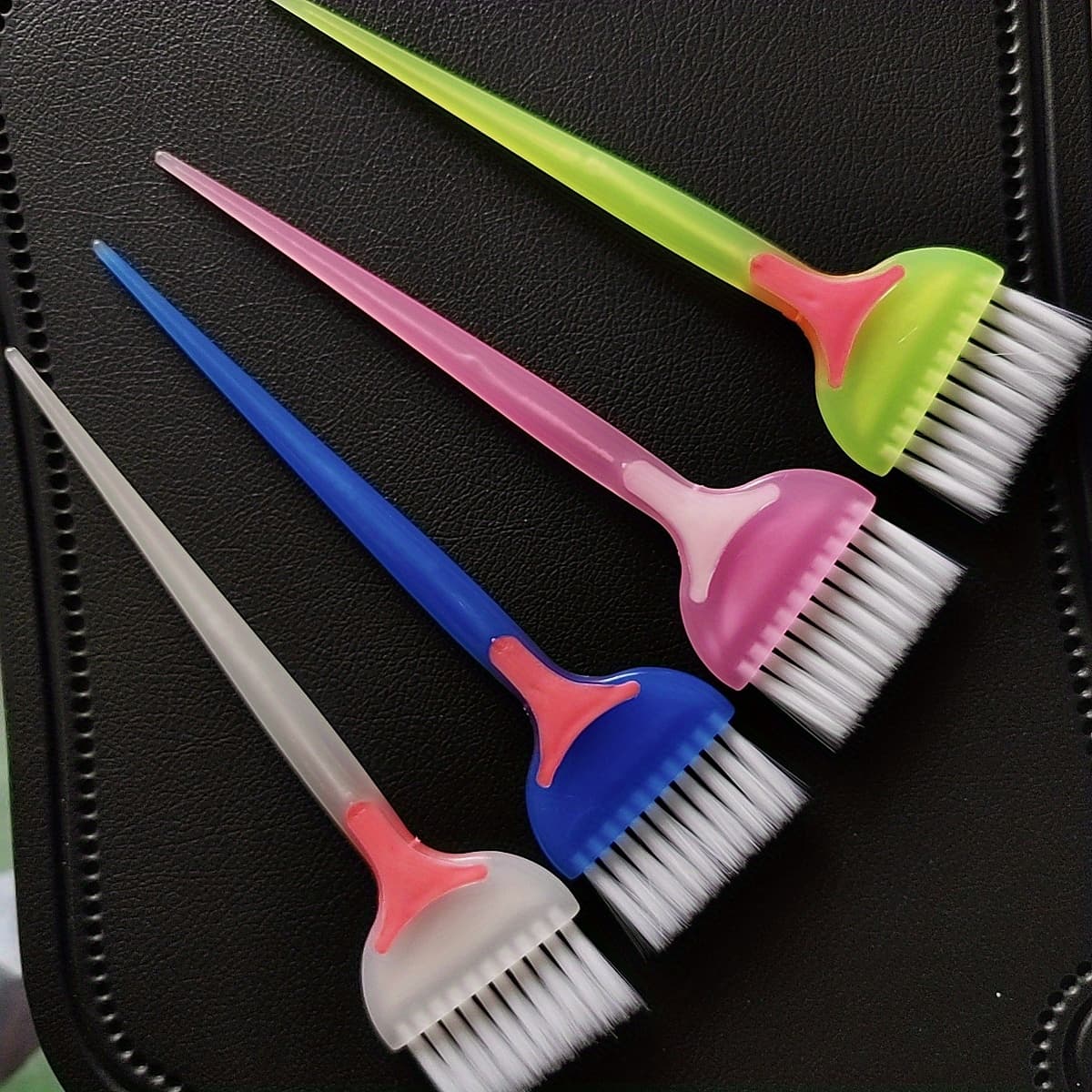 TEMU Set Of 4, Colorful Soft Bristle Dye Brushes For Hair Salons, Tools For And Coloring, Plastic Hair Dye Brushes