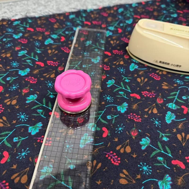 TEMU Sewing Ruler Suction Tool, Ruler Adsorption And Movement Tool, Handheld Sewing Ruler Adsorption Tool, Convenient For Ruler Use, Easy To Move, Suction Cup Design, , Sewing Tool,