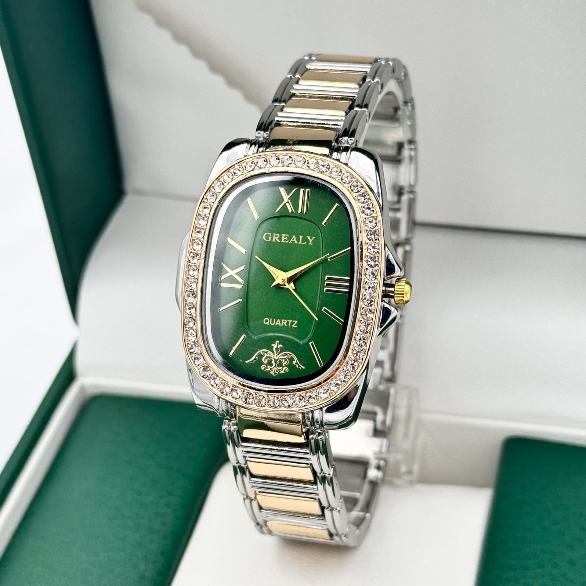 TEMU Women's Elegant Oval Dial Watch Roman Dial Female Quartz Watch