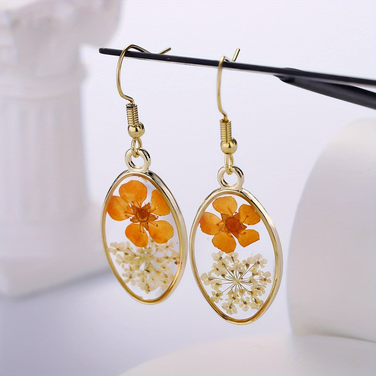 TEMU 1 Pair Bohemian Yellow Blooming Floral Earrings, Handmade Pressed Real Flower Drops For Beach Wedding, 2025 Summer Bride Vacation Jewelry Valentine Gift, Hypoallergenic Hooks
