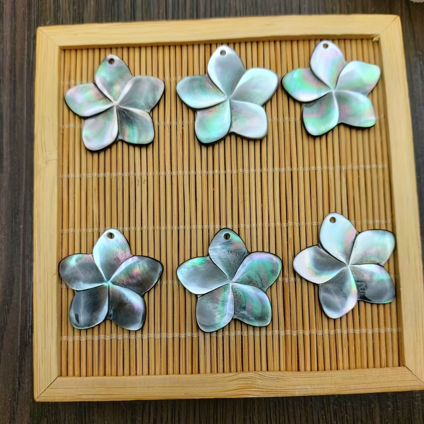 TEMU 6pcs 3cm Natural Mother Of Hand Carved Plumeria Flower Pendant Mop Charms Diy Beads For Jewelry Making Jewelry Findings