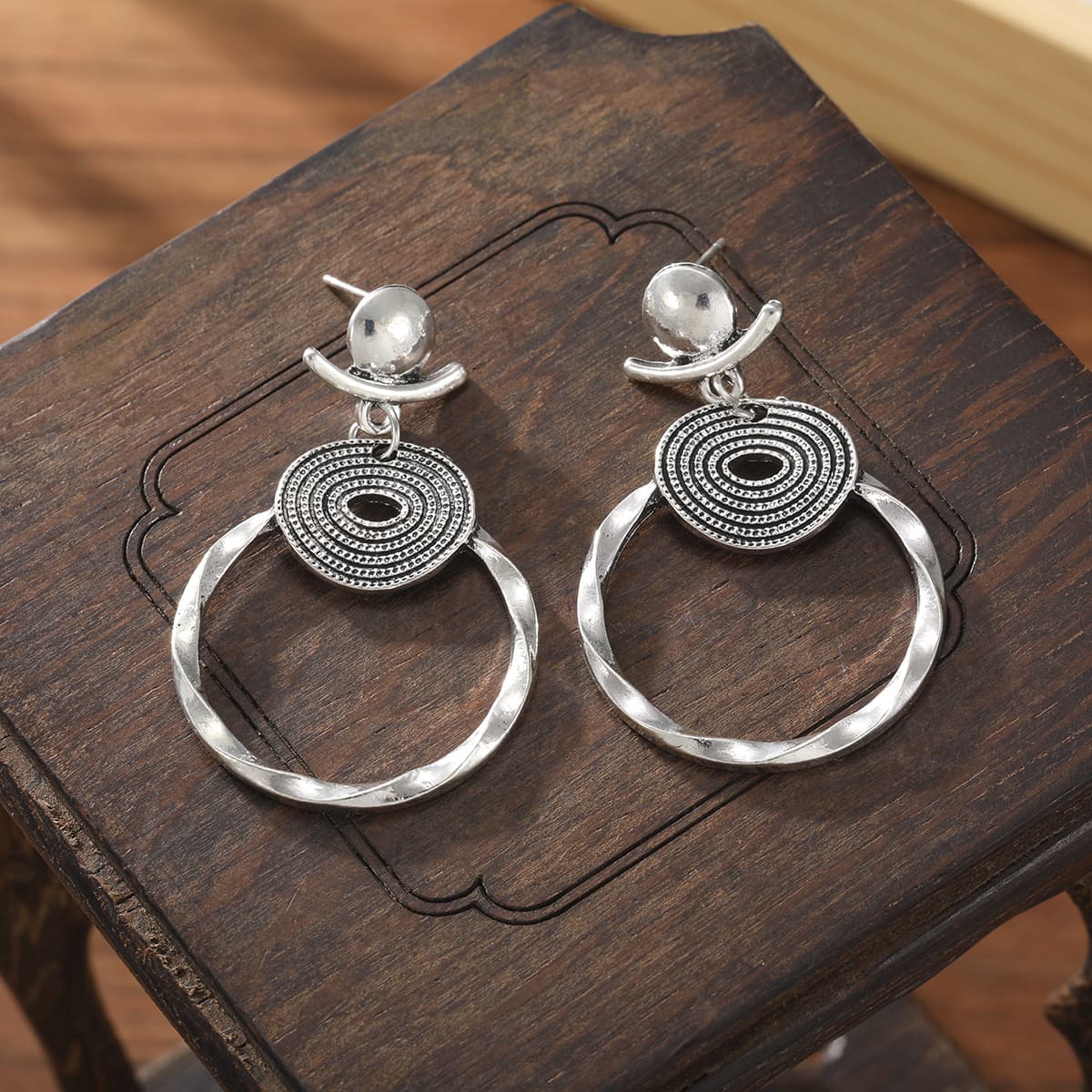 TEMU Vintage Hoop Spiral Pattern Creative Stud Earrings, Bohemian Ethnic Style, Perfect For Parties, Evening Events, Daily Wear, Commemorative Jewelry, And Gifting