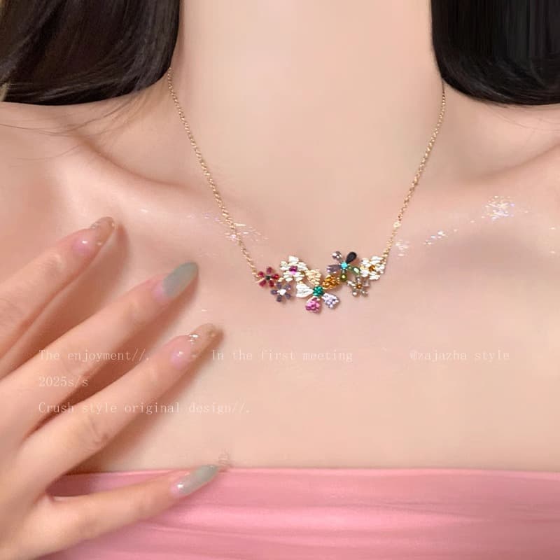 TEMU Of Beauty Has ~new Style Clavicle Chain With A Flower Necklace In Dopamine Colors