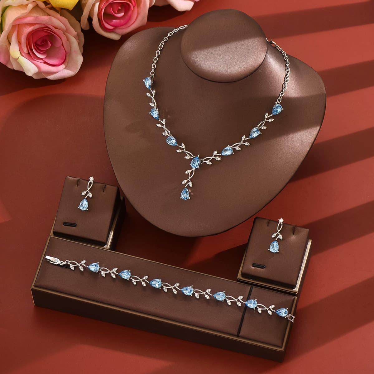 TEMU 1 Set New Fashionable Leaf Synthetic Zirconia Set For Women Simple Versatile Jewelry Set