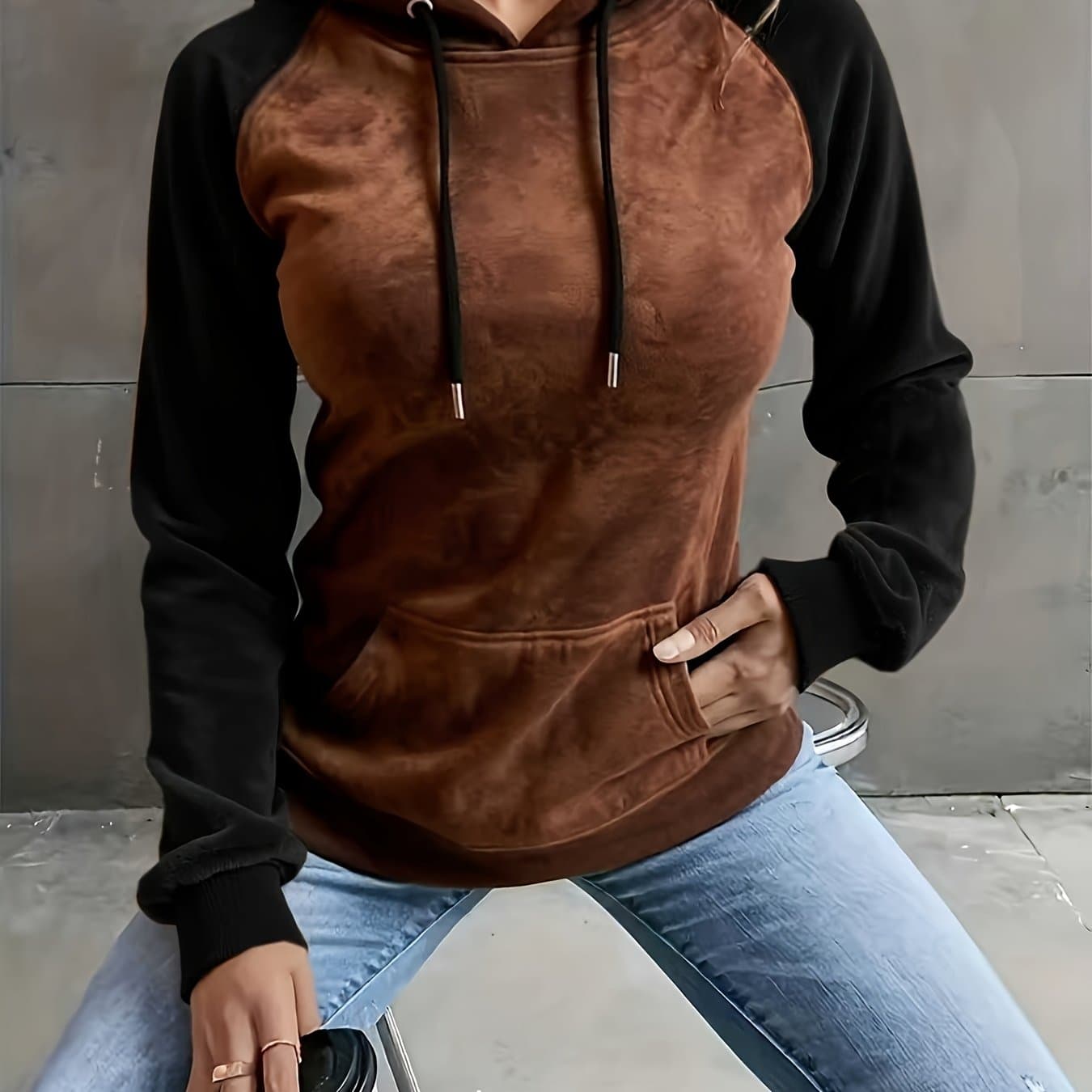 TEMU Women's Fashion Casual Autumn Hooded Eyelet Drawstring Long-sleeve Sweatshirt In Black With Brown Design, Machine Washable Dry , Suitable For Daily Commuting, Stylish And Versatile