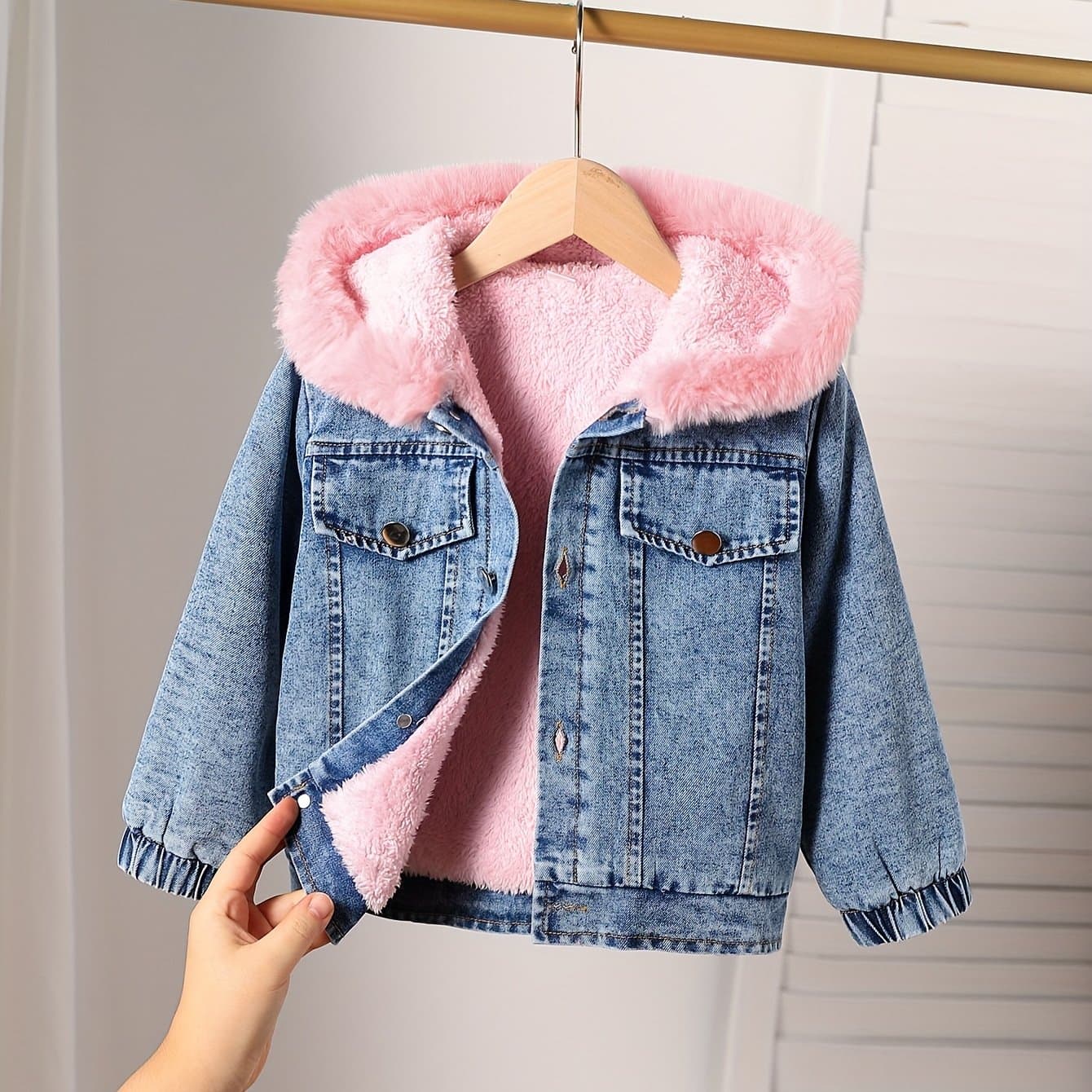 TEMU Girls' Plush Button Hooded Denim Jacket, Casuallong-sleeved Hooded Jacket For Autumn And Winter, Childrendaily Wear, Suitable For Outdoor Activities And Parties