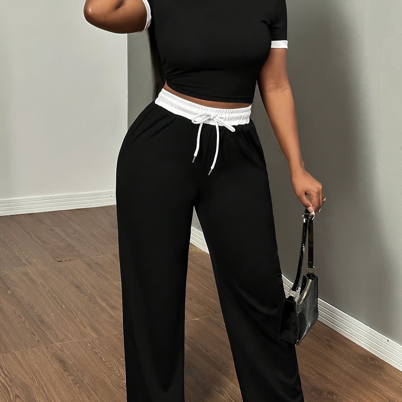 TEMU Women's Color Block Round Neck Short-sleeved T-shirt And High-waisted Belt Strap Trousers Two-piece Set