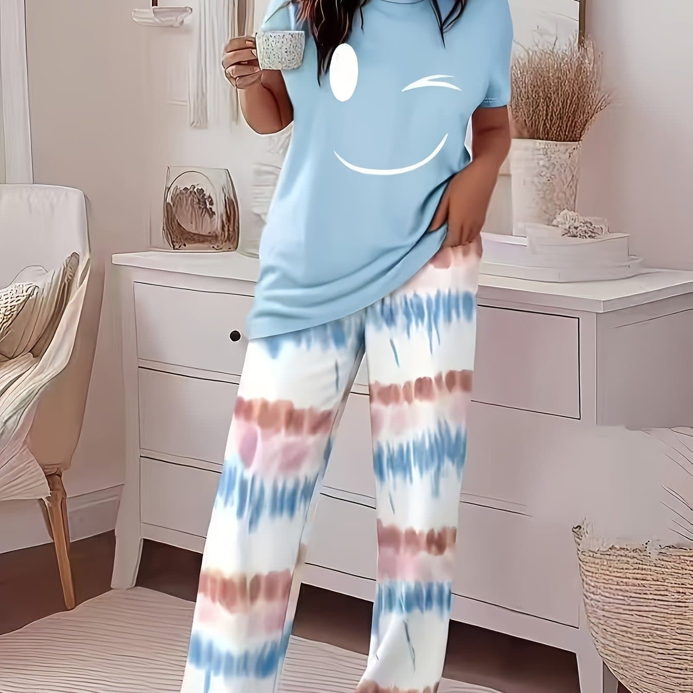 TEMU Smiling-printed Round-necked Short-sleeved Top + Gradient-colored, Loose-fit Straight-leg Pants Set