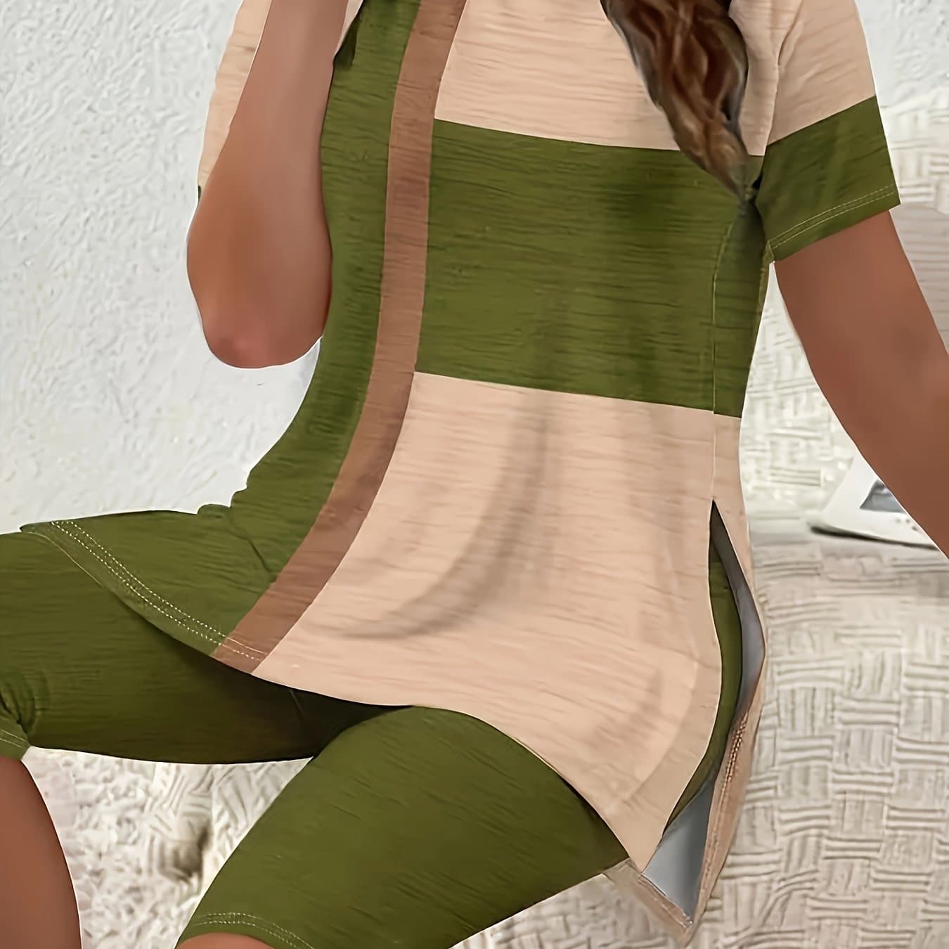 TEMU [one T-shirt Does Not Pants]green Apricot Contrasting Geometric Splicing Plus Size Women's T-shirt With Side Slits, Loose Round Neck Short Sleeved, Casual Top, Machine Washable Womens Plus Size