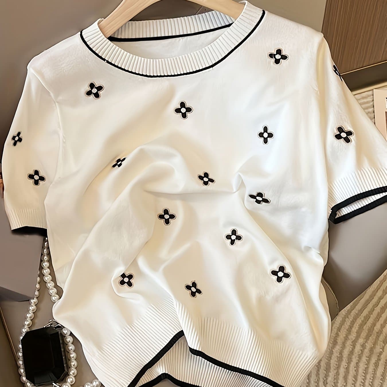 TEMU New Versatile Short Sleeve Top Casual Simple Loose Round Neck Embroidered Thin Style