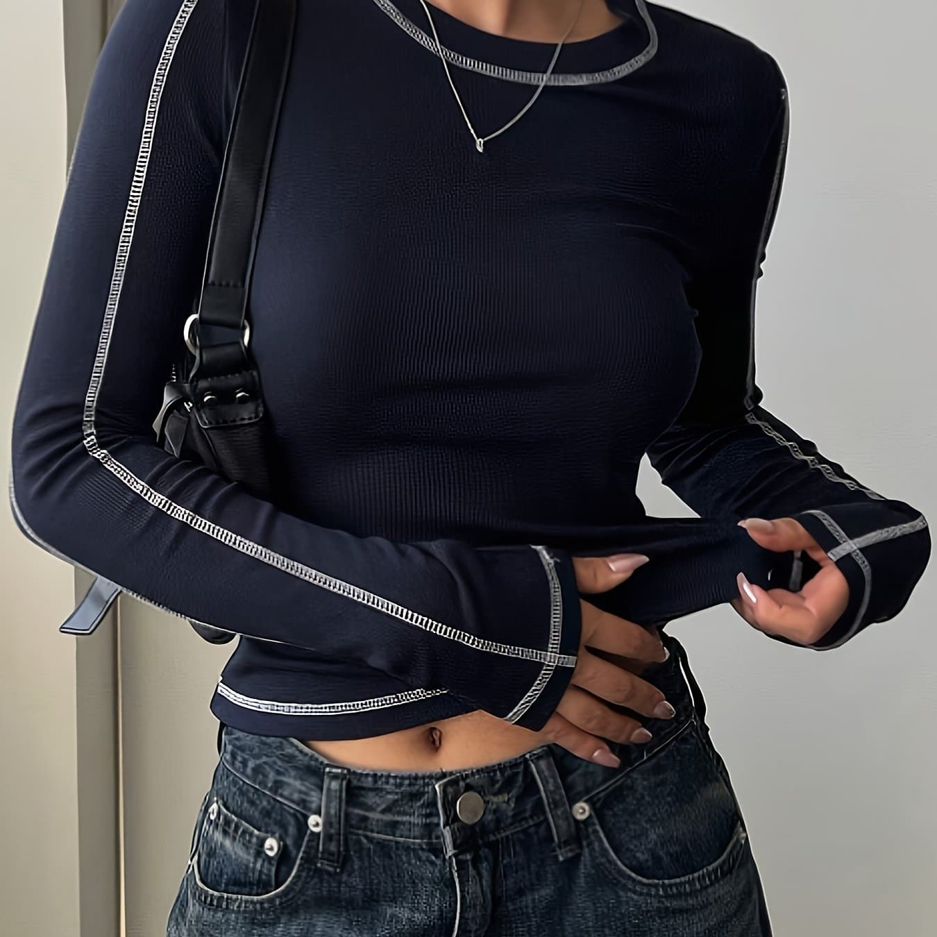 TEMU Designed Long-sleeved T-shirt With Stitching, Slim Fit, Versatile Base Layer For Spring And Autumn, Casual, And Fashionable Round Neck