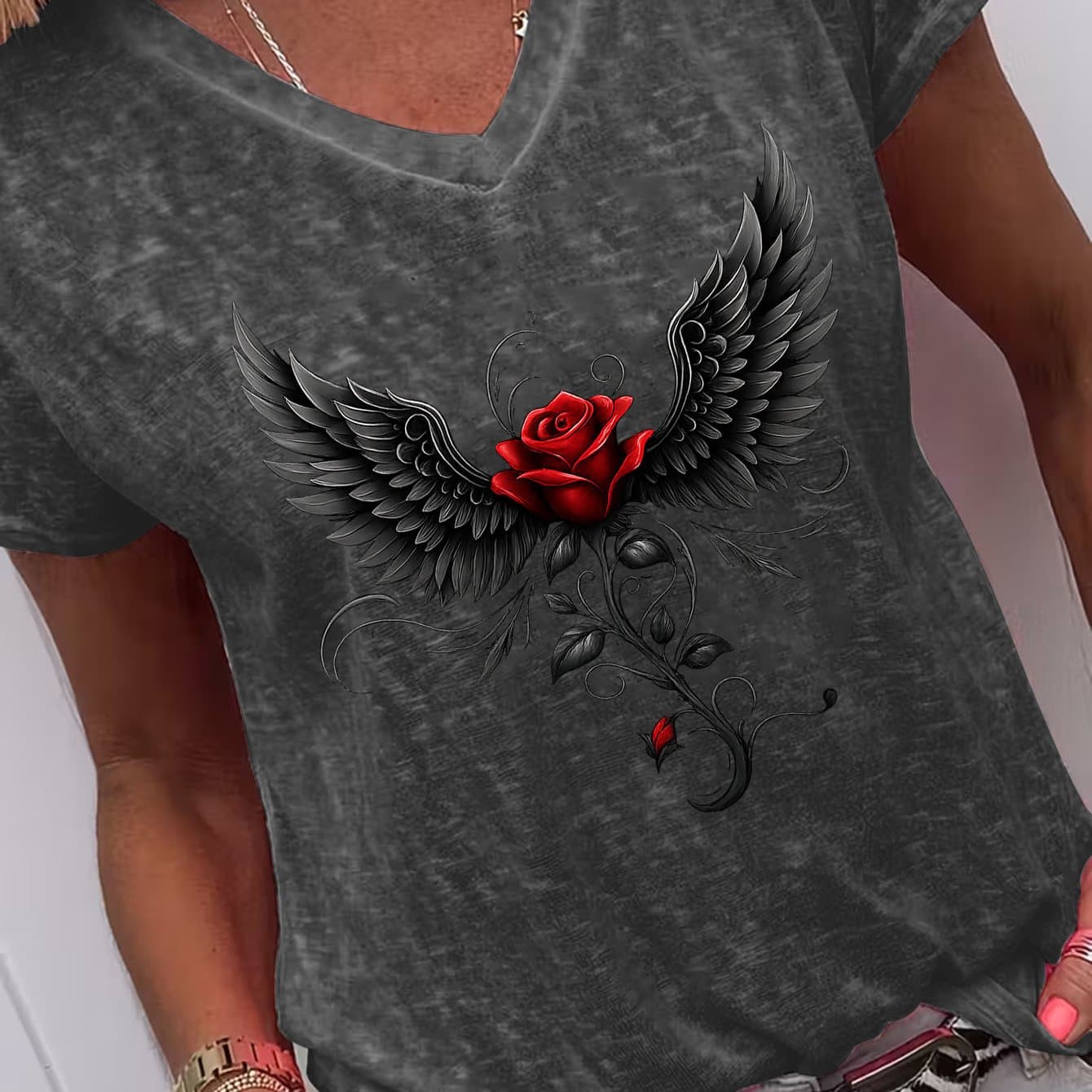 TEMU Plus Size - Plus Size - V-neck T-shirt Featuring A Gothic Rose , Ideal For Relaxed Home Use, , Or As A Present, Great For Christmas, Valentine's Day, And Other Celebrations