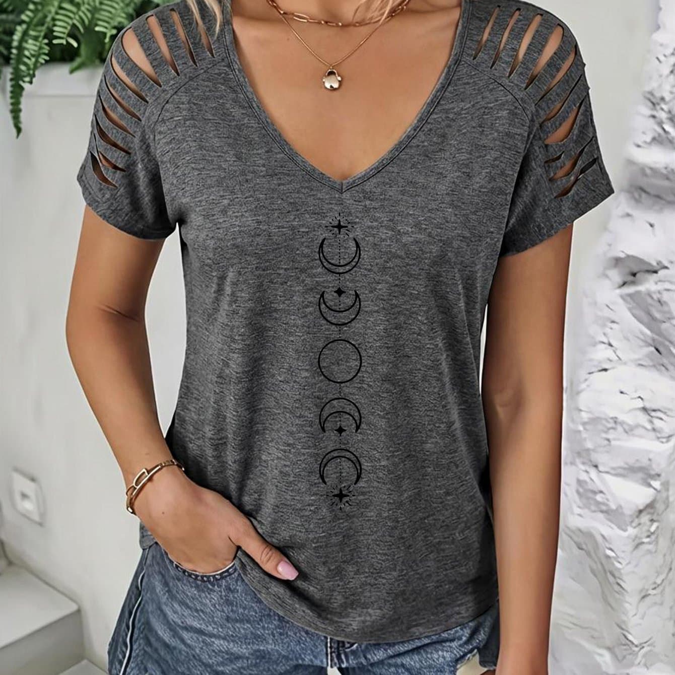 TEMU Bohemian Moon Print Tshirt, Gentle Drape Elegant Summer Tshirt, Loose Body Types, Breathable Soft Fabric, Easter, Home, Weddings, Commuting, Travel, Apparel, Ladies' Casual Sh