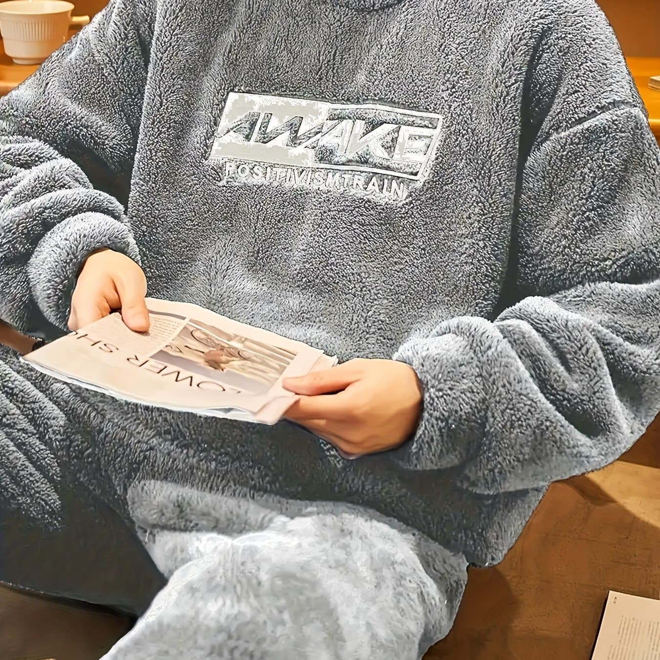 TEMU Men's Cozy Fleece Pajama Set - Casual Long Sleeve Crew Neck Top & Loose-fit Pants, Warm Loungewear For Fall/winter, Leisure Style, Conventional Version, Autumn/winter