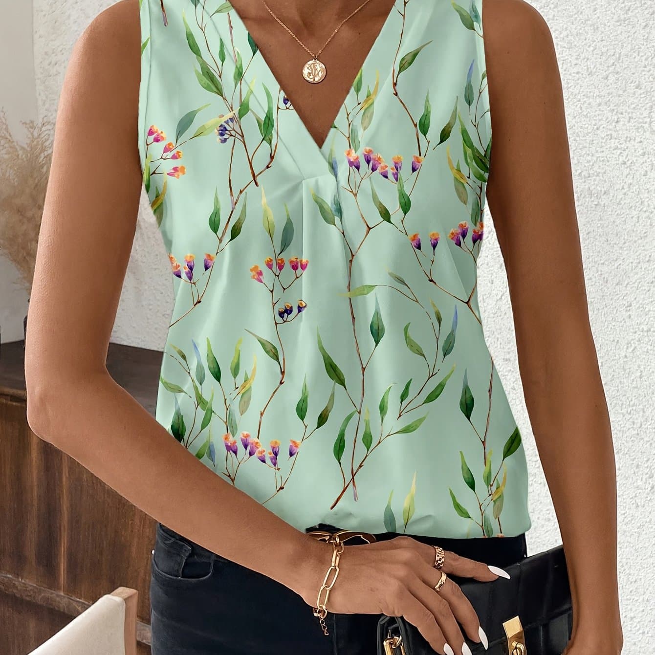 TEMU Elegant And Comfortable Women's Floral Print V-neck Sleeveless Top | Suitable For Spring, Autumn, And Summer | Vibrant Color Pattern Women's Vest