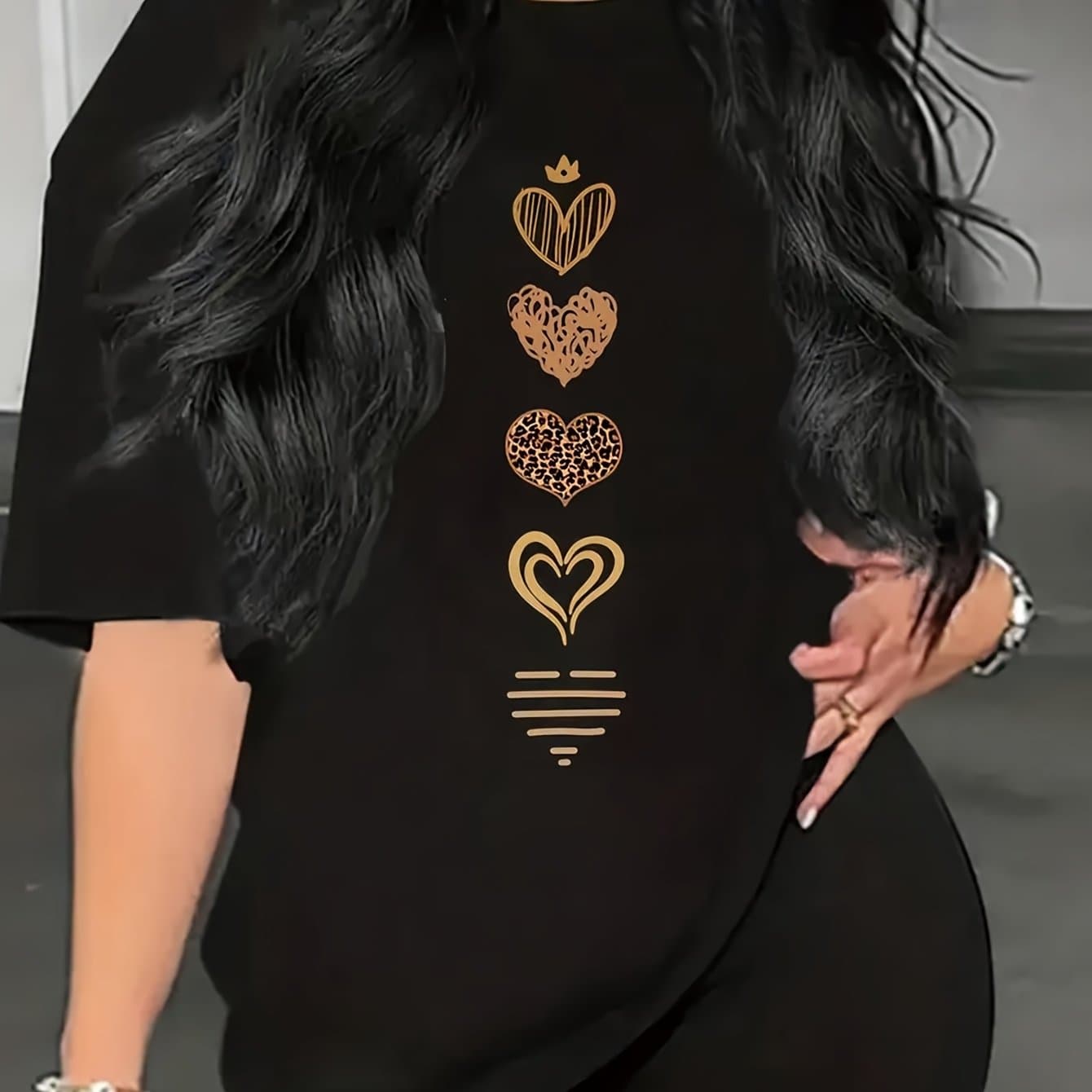 TEMU Women's Casual Short Sleeve T-shirt With - Round Neck, Black, Lightweight Polyester, Spring/summer Outfits, Casual Wear Tee | Heart Graphic Tee | Constructio