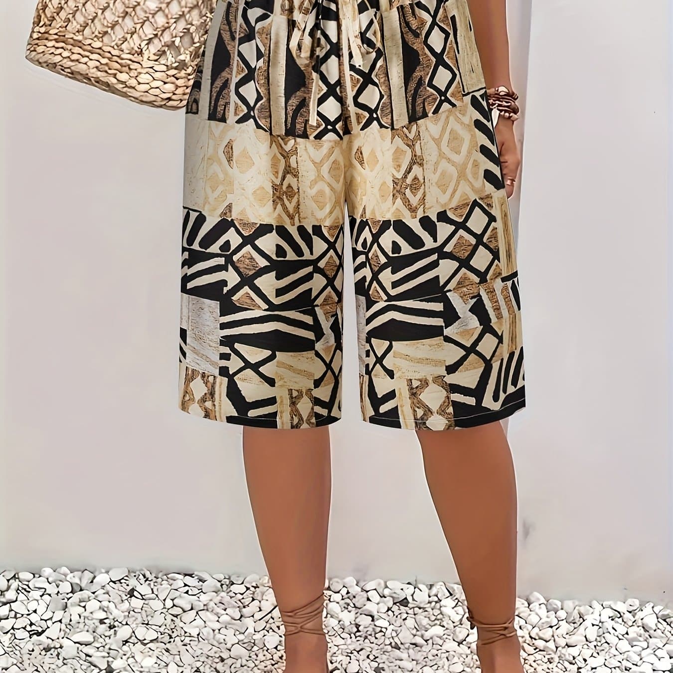 TEMU Standard Size Women's Geometric Shorts 2502-21