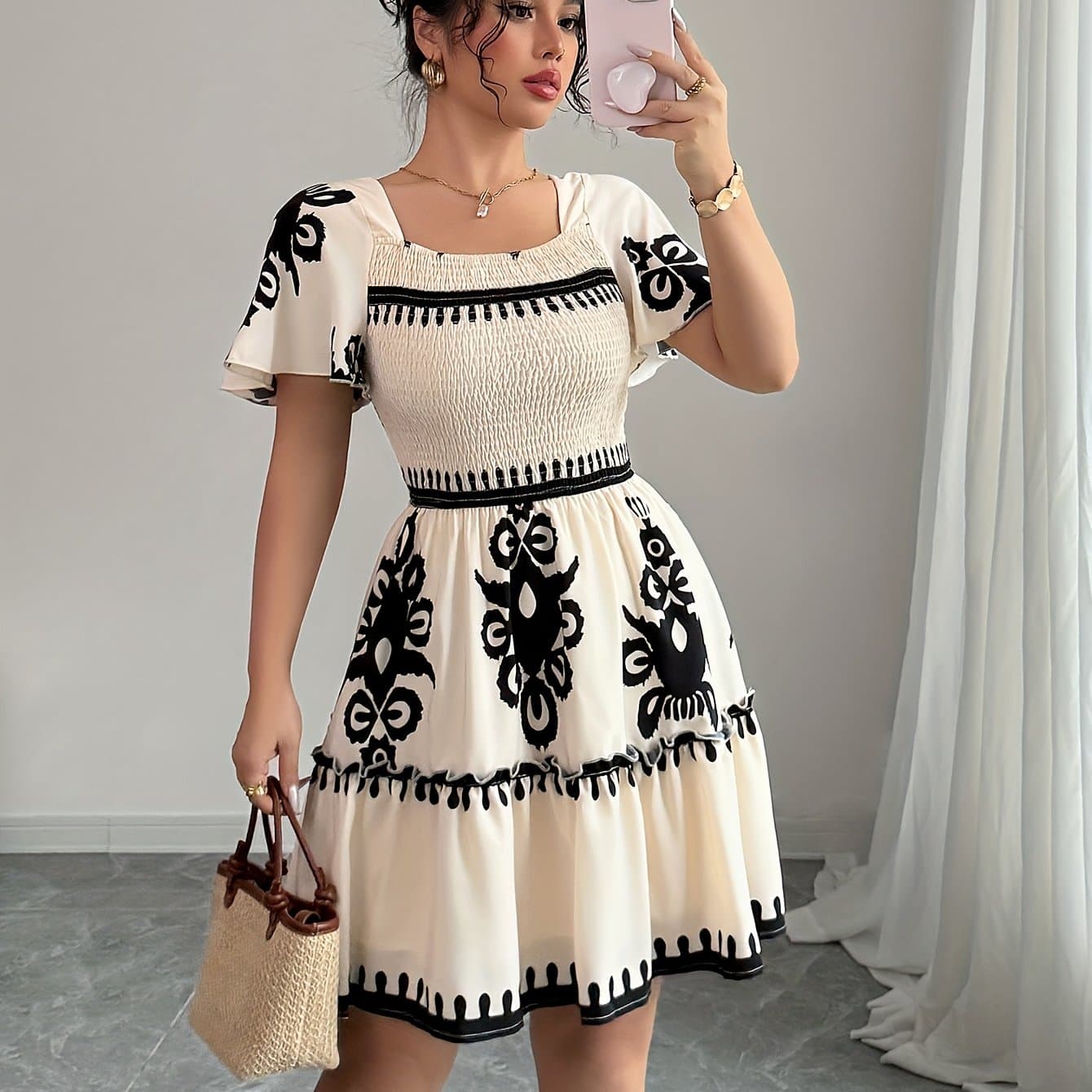 TEMU Elegant Mini Dress With Neckline, Featuring Fashionable Prints, , A Cinched Waist For A Slimming Effect, And Edges With An A-line Hem.