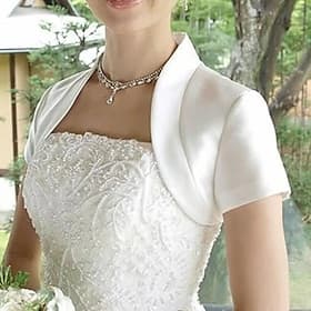 Châles Wrap boléro femme Pur Élégant Manches courtes Satin Unwrap avec couleur unie Pour mariage Printemps  Été robes à impressionner