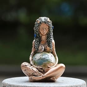Gaia Mother Earth Statue, 6inch H Nature Moon Goddess Statue, Spiritual Items Figurines Statuette Gifts for Earth Day,Mother's Day,Easter Day Modern Home Room