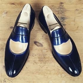 Men's Classic Navy and Beige Leather Loafers – Retro Two-Tone Dress Shoes with Elegant Scallop Detail, Perfect for Formal and Casual Occasions
