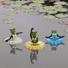 Water Floating Frog Ornament Figurine Statue Craft for Home Garden Pond Decoration Photo Prop Gift