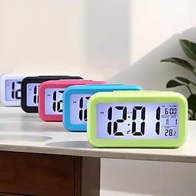 Smart Night Light Digital Alarm Clock with Date  Indoor Temperature, Battery Operated Bedside Clock, Digital Display for Bedroom, Desk, Gifts