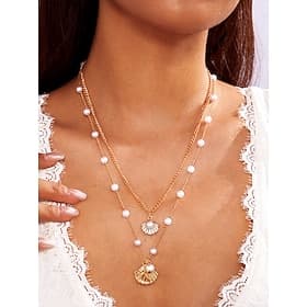 Women's Summer Beach Necklace with Pearl, Shell and Starfish Charms – Gold-Plated Layered Necklace for Vacation, Casual Outfits and Special Occasions