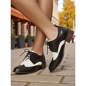 Women's Black and White Wingtip Oxford Shoes - 1950s Vintage Brogue Lace-Up Leather Dress Shoes for Office, Casual Outings,and Retro-Inspired Fashion