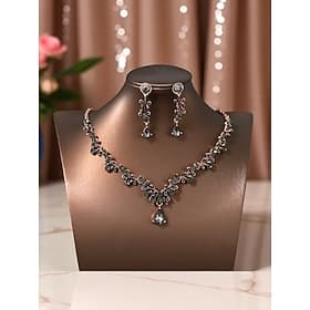 Women's Elegant Gold-Plated Necklace and Earrings Set with Sparkling Teardrop Crystals - Luxury Jewelry for Weddings, Parties, and Formal Events