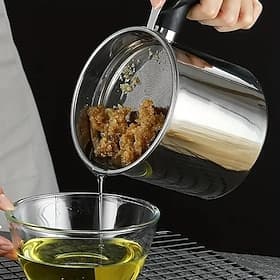 Stainless Steel Grease Storage Can with Strainer – 47.34oz Oil Container with Lid, Safe Pour Spout and Handle, Kitchen Tool for Cooking Grease Filtering and St