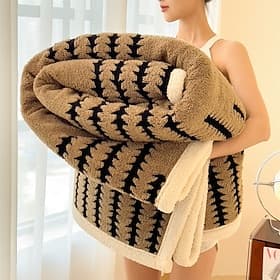 Flannel Warm Multifunctional Blanket Thickened Double Layer Cationic Taffeta Fleece Sherpa Blanket for Winter Sofa Bed Office Cozy Throw
