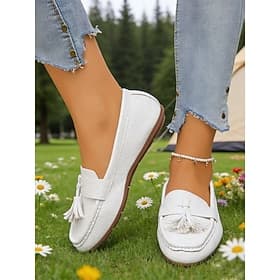 Women's White Tassel Moccasins Loafers – Soft Faux Leather Slip-On Shoes for Work, Weekend Wear, Travel  Smart Casual Looks