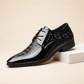 Herren-Oxfordschuhe aus schwarzem und weißem Lackleder mit geometrischem Muster – klassische Anzugschuhe für formelle Anlässe und Hochzeiten