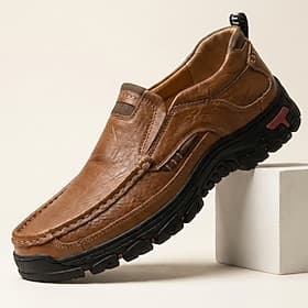 Men's Brown  Slip-On Casual Loafers, Soft Moc Toe Outdoor Resort Shoes, Comfortable Travel and Vacation Footwear for Daily Leisure
