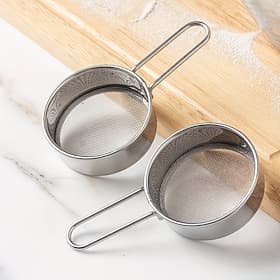 3PCS Durable Mini Multifunctional Stainless Steel Strainers - Handheld Fine Mesh Sieves for Cooking, Baking, and Kitchen Use