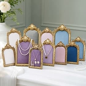 1PC, European-style Resin Material Golden Engraved Velvet Jewelry Display Stand, Suitable for Jewelry Storage and Display, As Well As Decoration Items for Dres