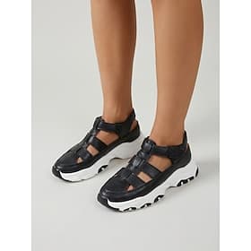 Women's Black Closed Toe Fisherman Sandals – Lightweight Platform Walking Sandals with Adjustable Hook and Loop Strap  Breathable Cutout Design for Travel, Sho