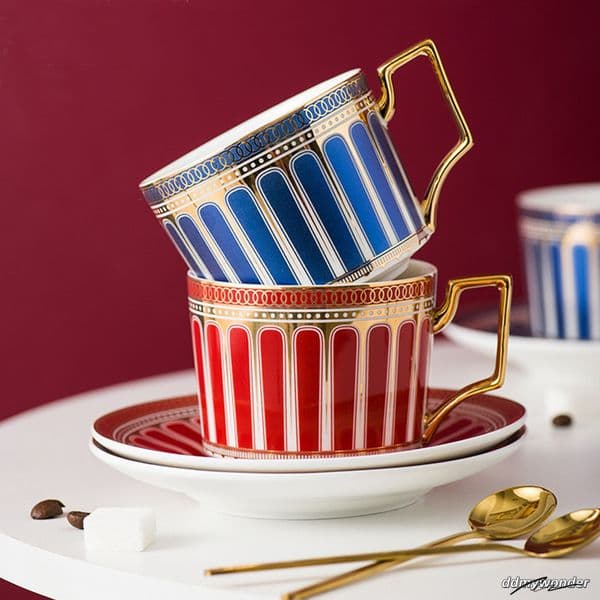 European Gold Frame Bone China Set Exquisite Coffee Mug Birthday Gift Afternoon Flower Tea Cup Home Decor 250222
